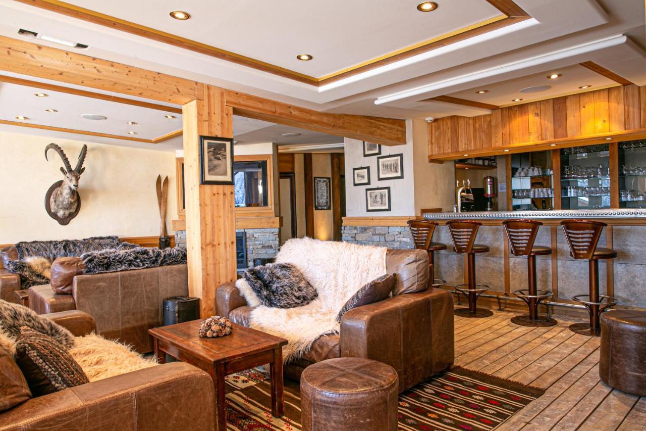 Hotel La Pomme 4*